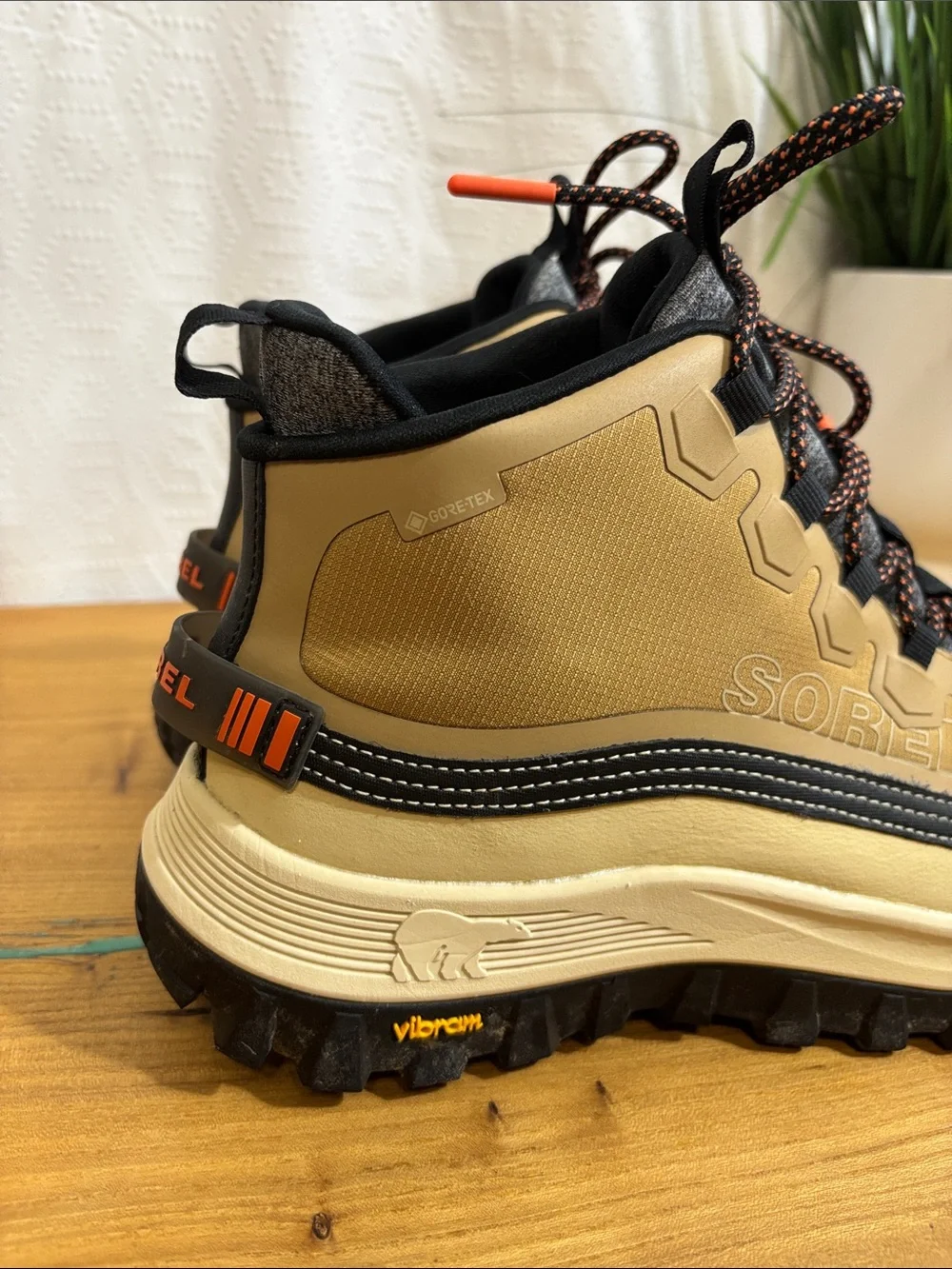 Sorel CALLSIGN HORIZON™ MID GTX Men's Waterproof Sneaker size 10